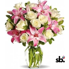 White and pink roses and lilies